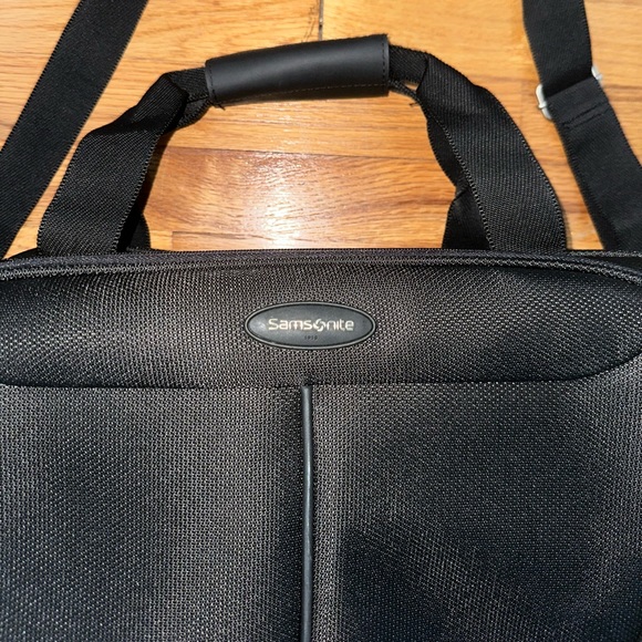 Samsonite Softside Luggage/Suitcase/Carryon/Travel Tote/Overnighter/Weekend Bag - Picture 2 of 13